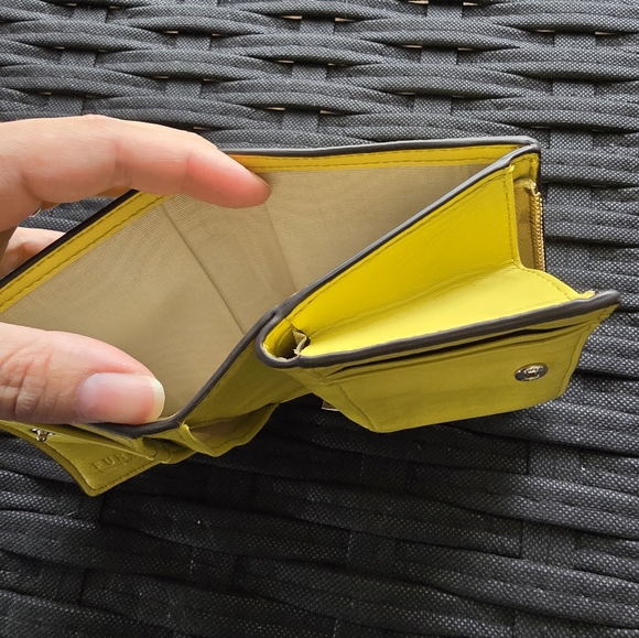 FURLA 💛 Camelia Compact Wallet Canary - Picture 5 of 11